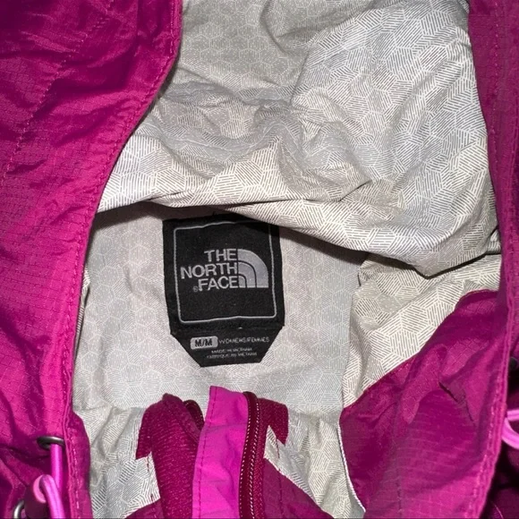 The North Face Women’s Hyvent 2.5L Windbreaker Rain Jacket - Picture 5 of 6